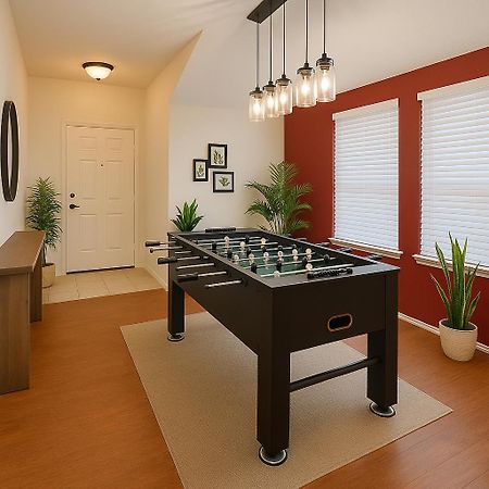 Work, Play & Stay King Bed With Foosball! Aubrey Εξωτερικό φωτογραφία
