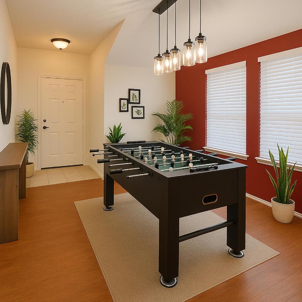 Work, Play & Stay King Bed With Foosball! Aubrey Εξωτερικό φωτογραφία